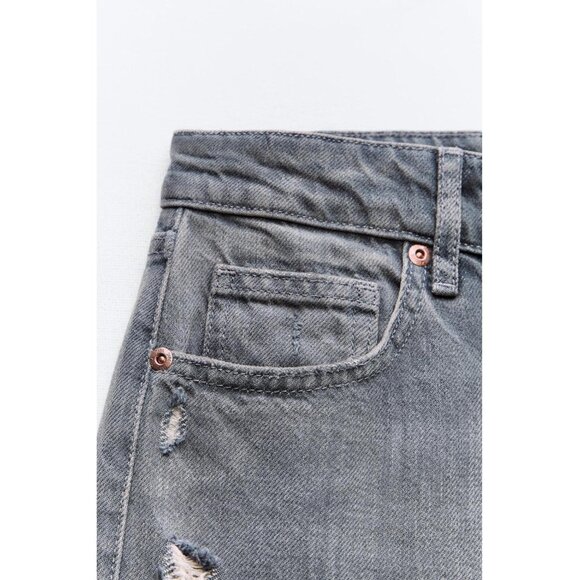 Zara Mid-Rise Wide-Leg TRF Jeans - Picture 3 of 9